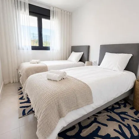 Chic And Elegant With Pool And Terrace In Bayside Estepona