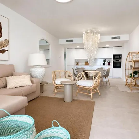 Chic And Elegant With Pool And Terrace In Bayside Lejlighed *